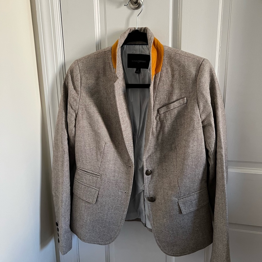 Banana Republic Women’s Blazer with Accent Collar
